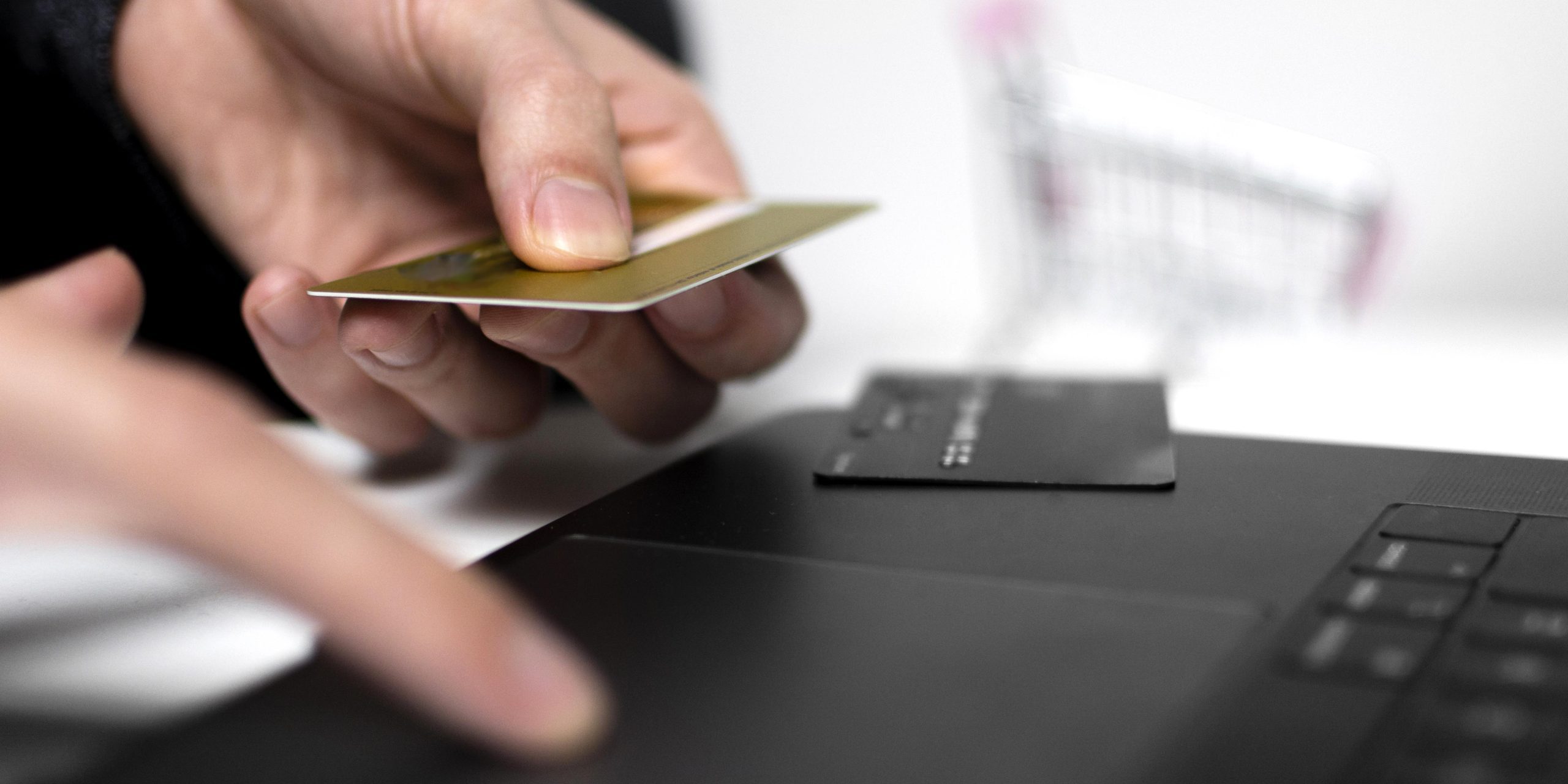 vista-superior-conceito-de-compras-online