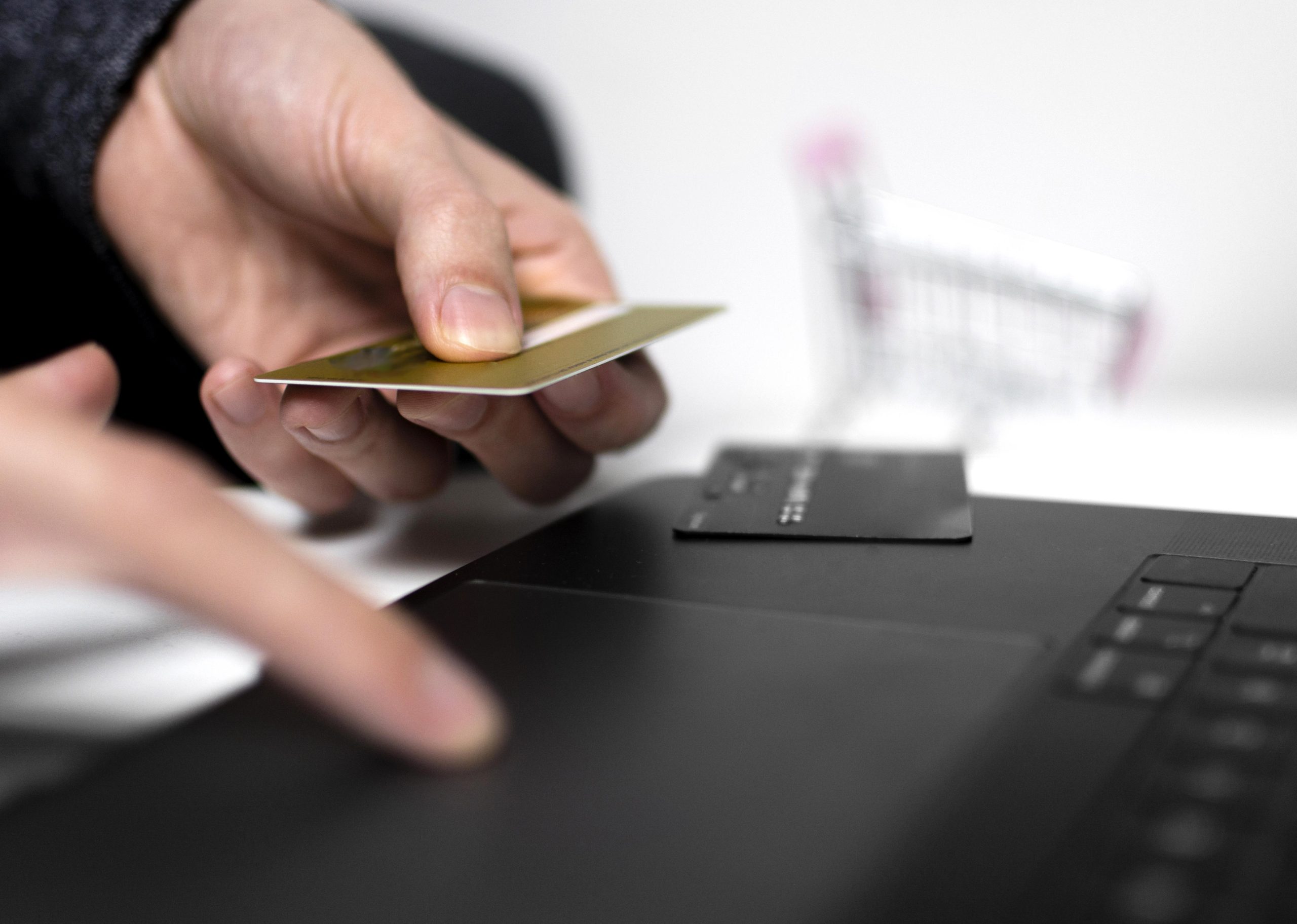 vista-superior-conceito-de-compras-online