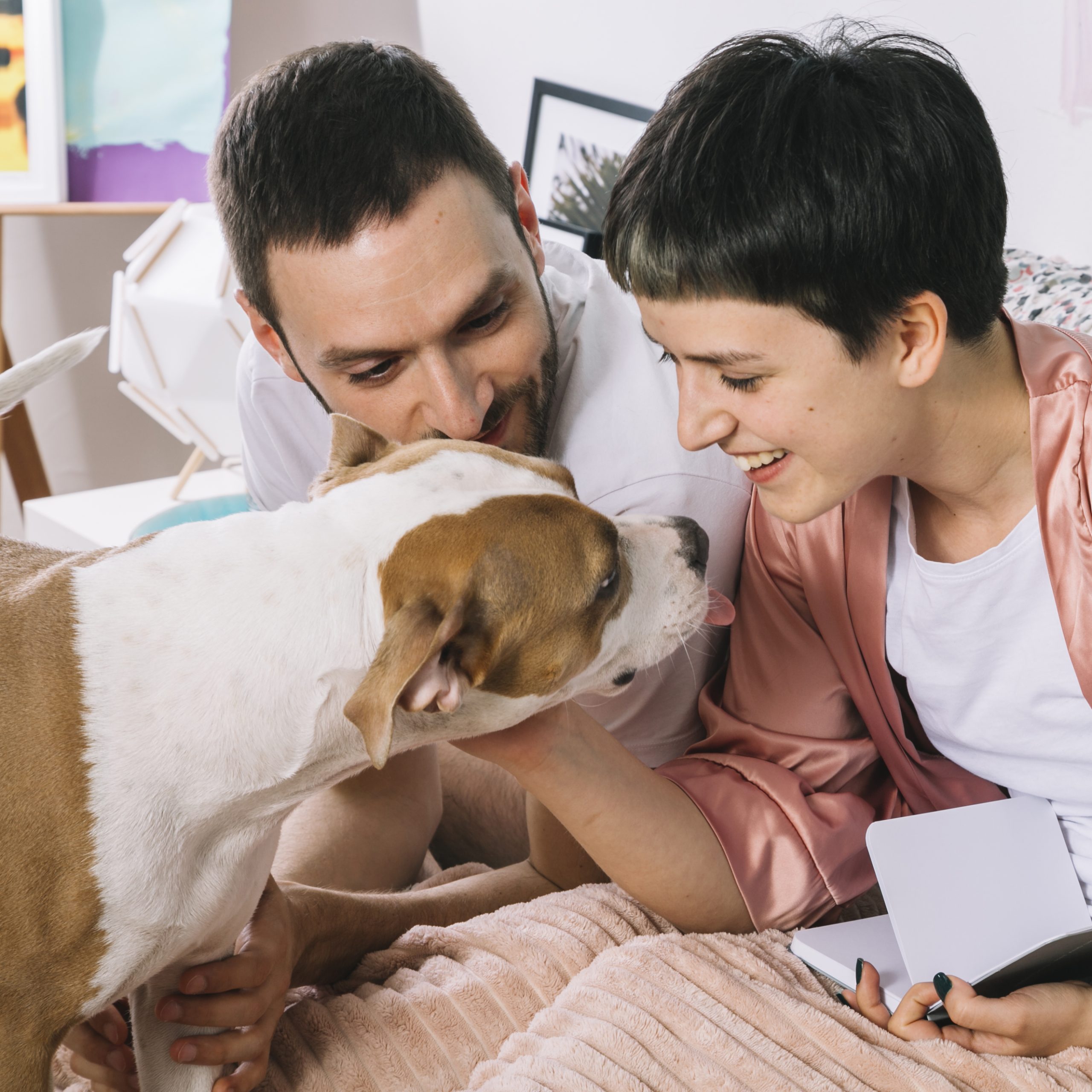 dog-with-owners-morning
